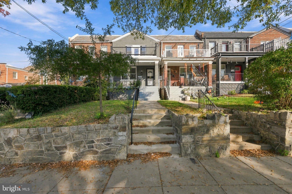 Photo of 133 Hamilton Street NW, WASHINGTON, DC 20011 (MLS # DCDC2289734)