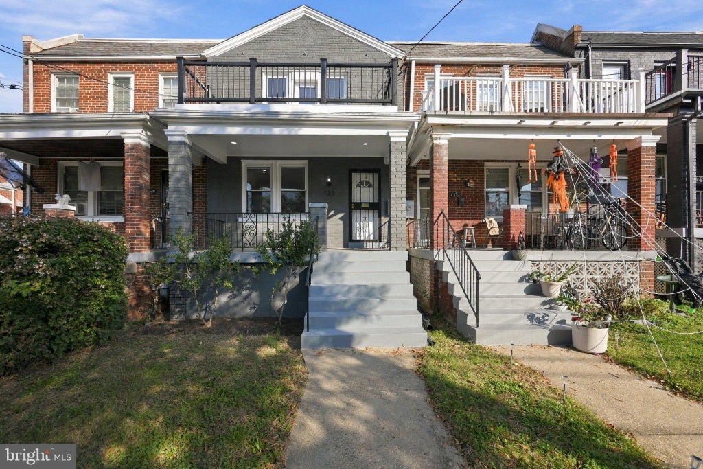 Photo of 133 Hamilton Street NW, WASHINGTON, DC 20011 (MLS # DCDC2289734)