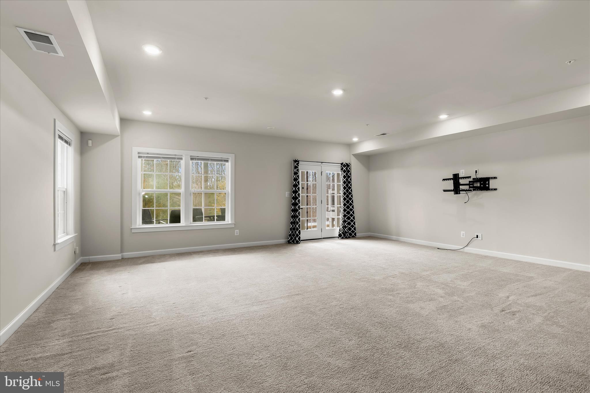 GREENLEIGH AT CROSSROADS - Residential