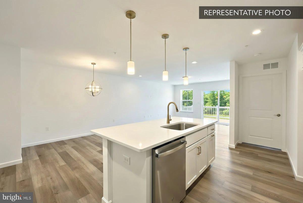 ELIZABETH VILLAGE - Residential