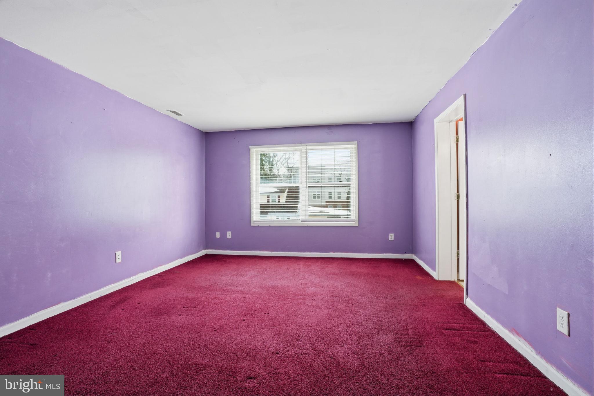 GREEN LAWN PARK - Residential