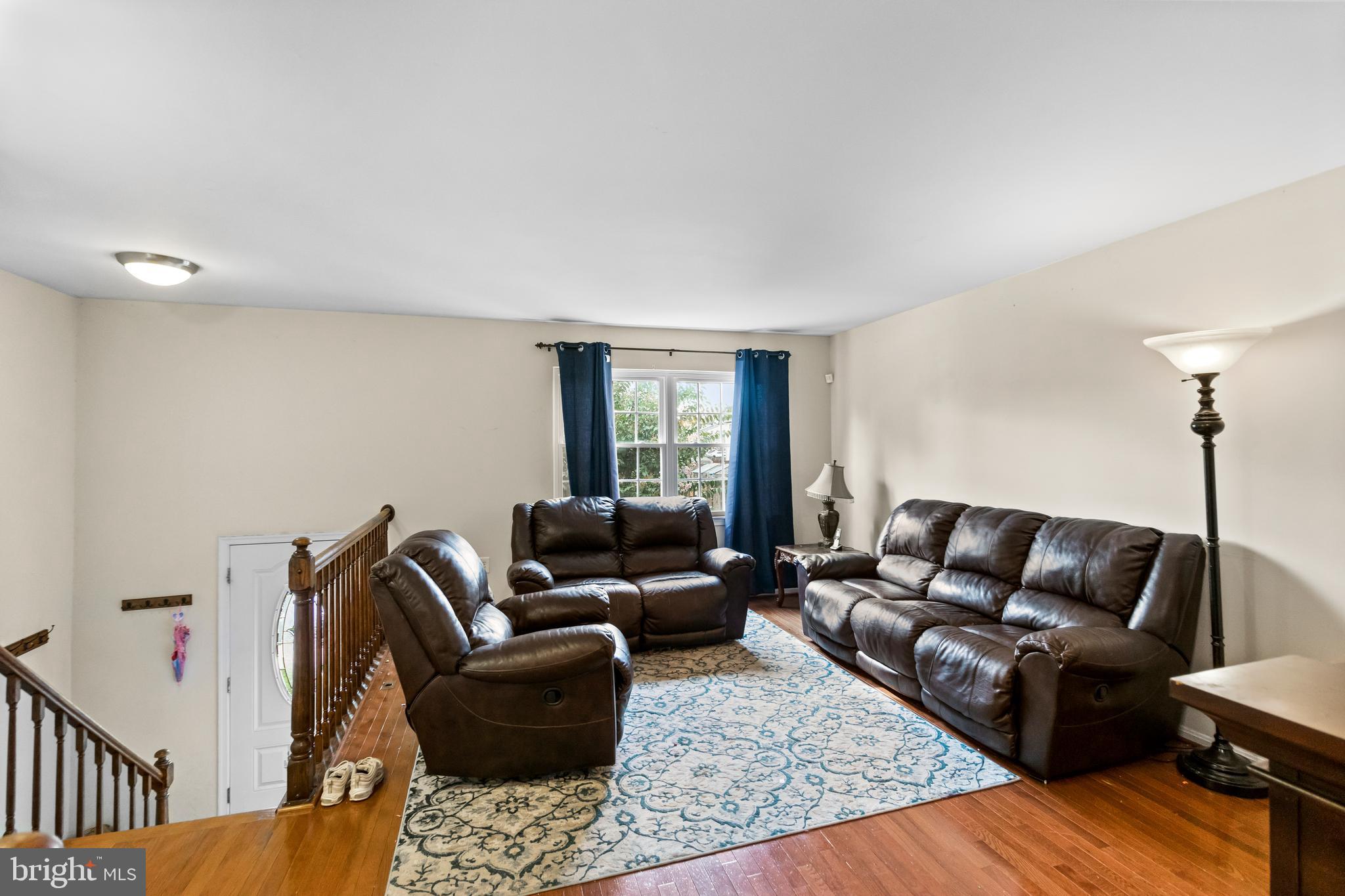 POINT OF WOODS - Residential