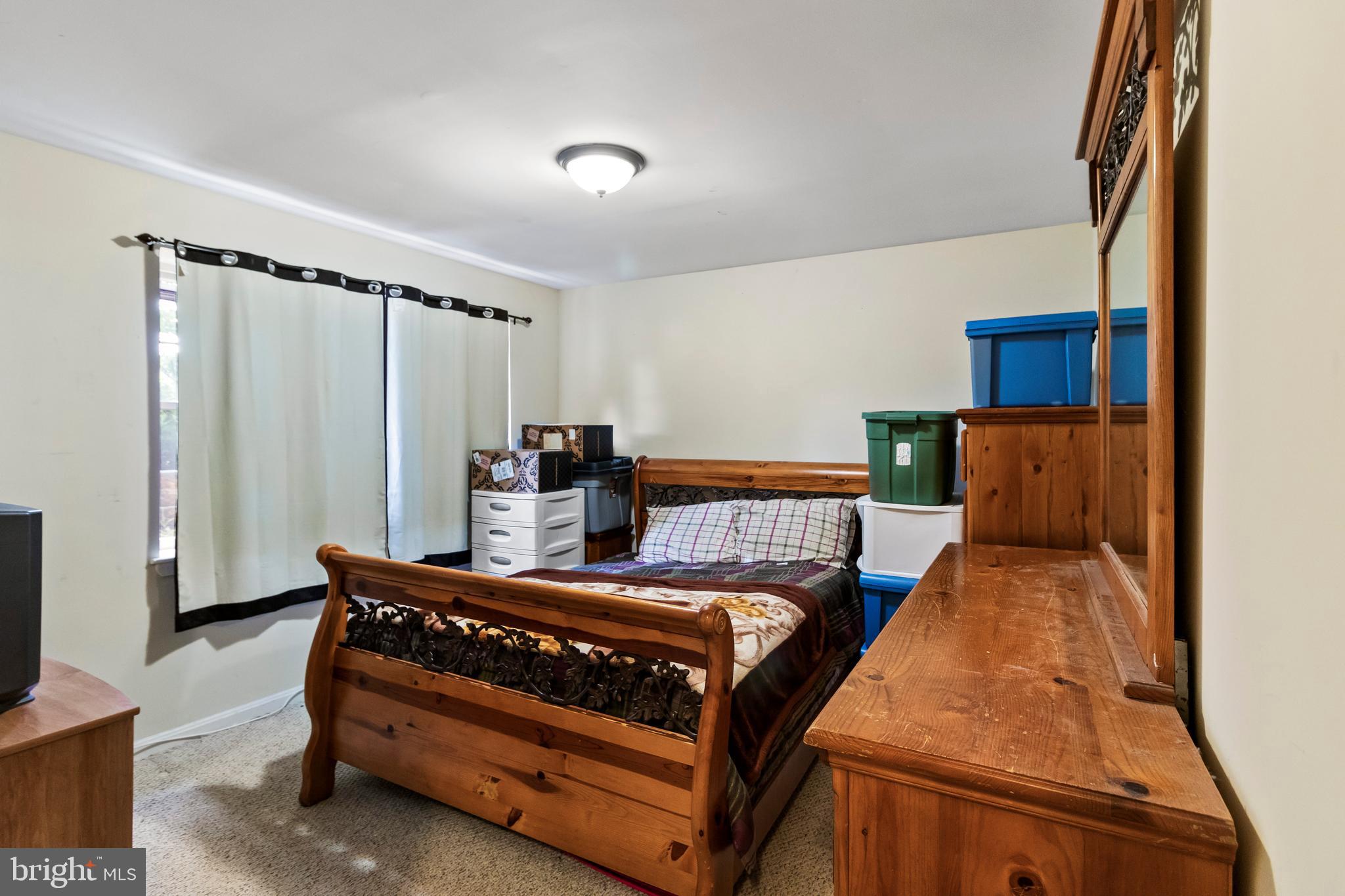 POINT OF WOODS - Residential