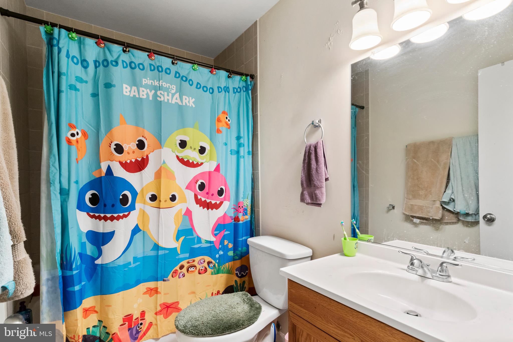 POINT OF WOODS - Residential