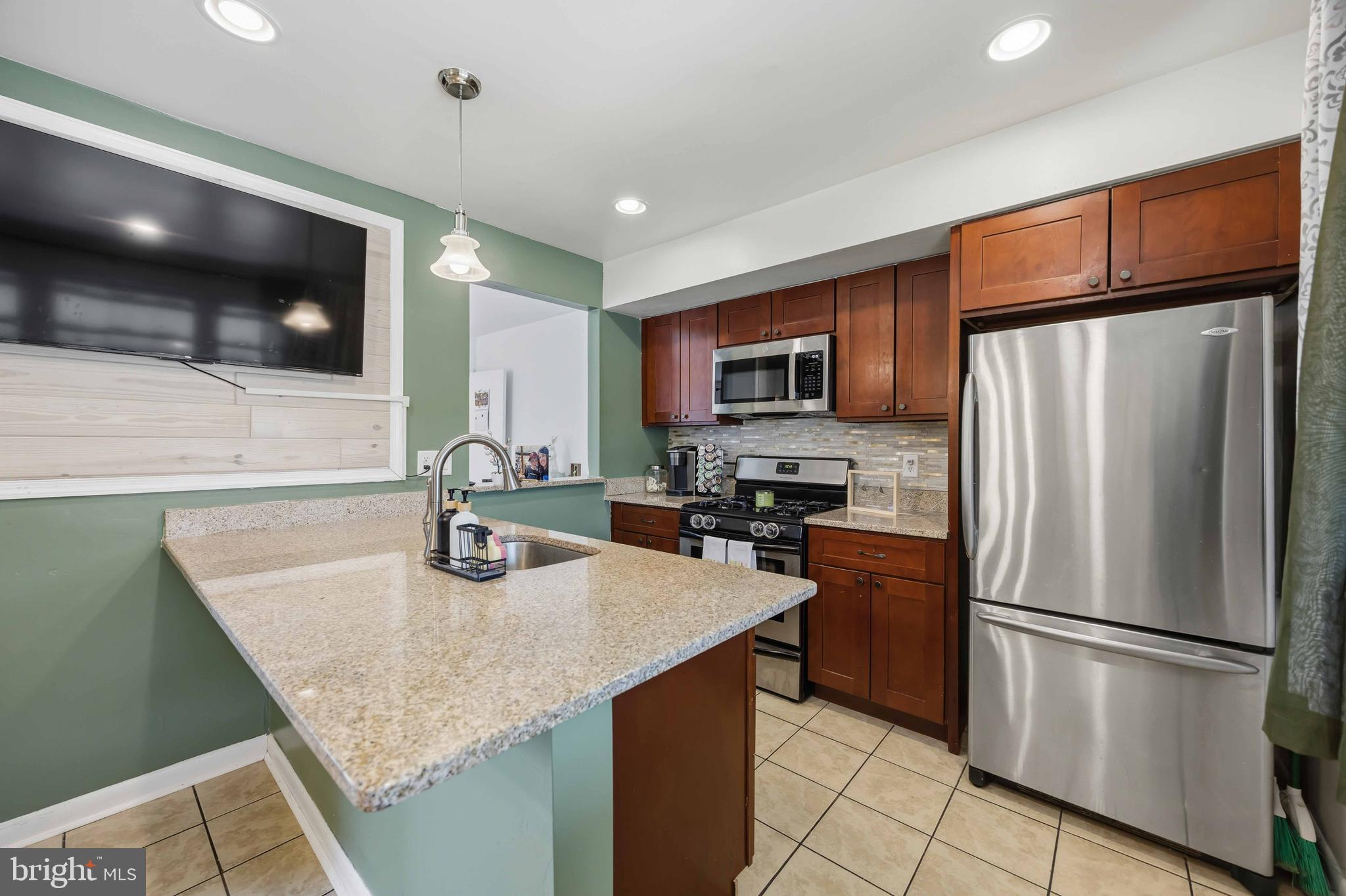 ROXBOROUGH - Residential