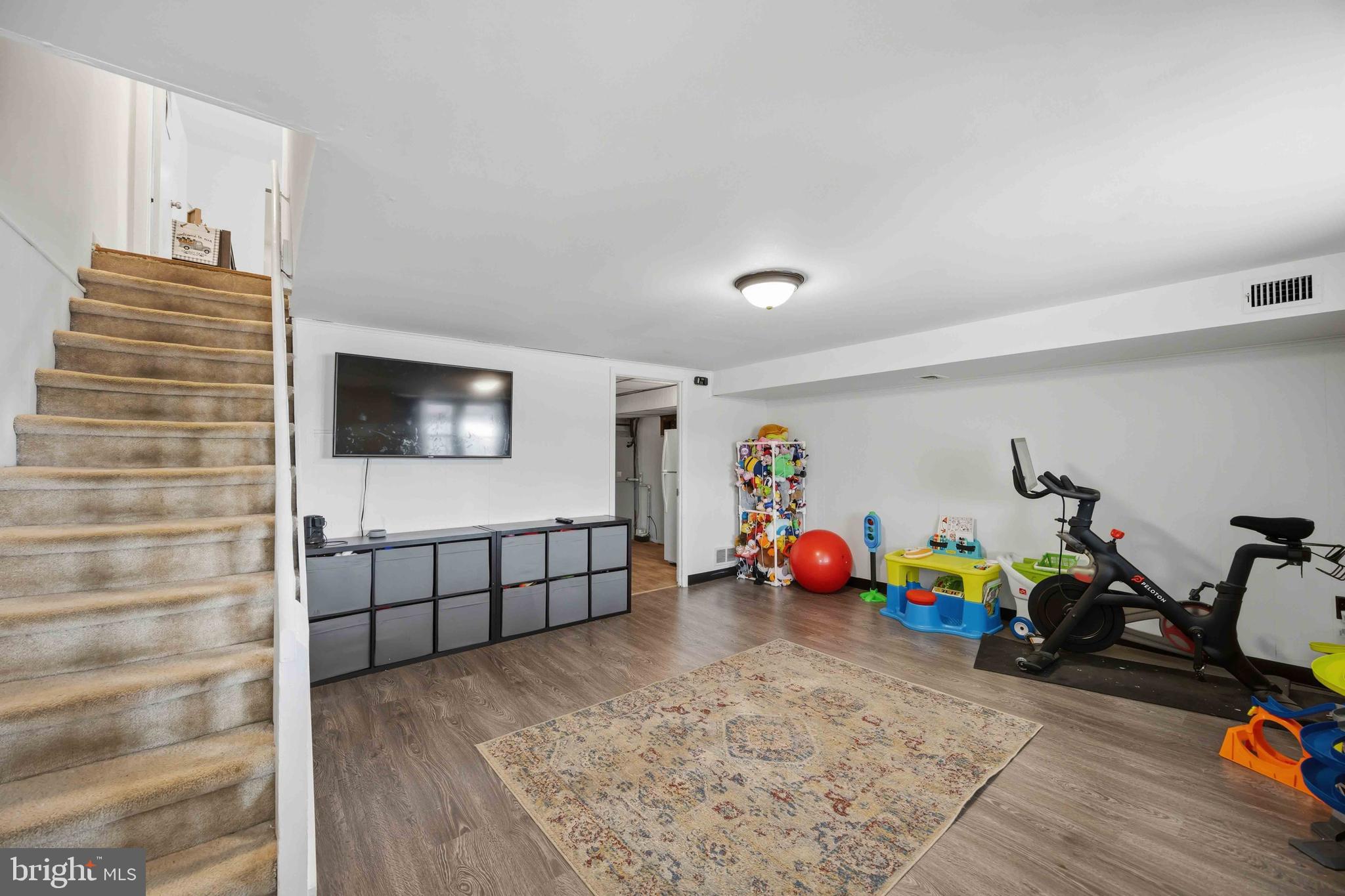 ROXBOROUGH - Residential