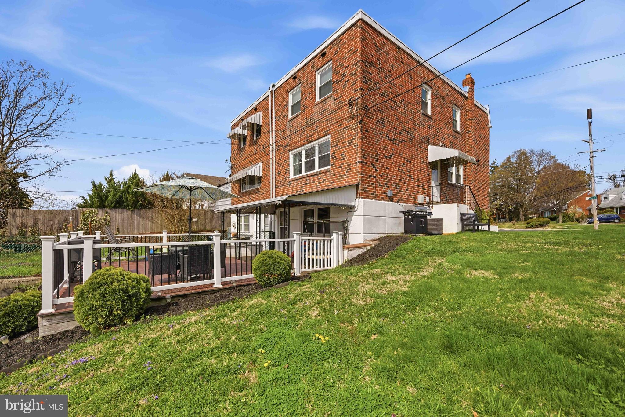 ROXBOROUGH - Residential