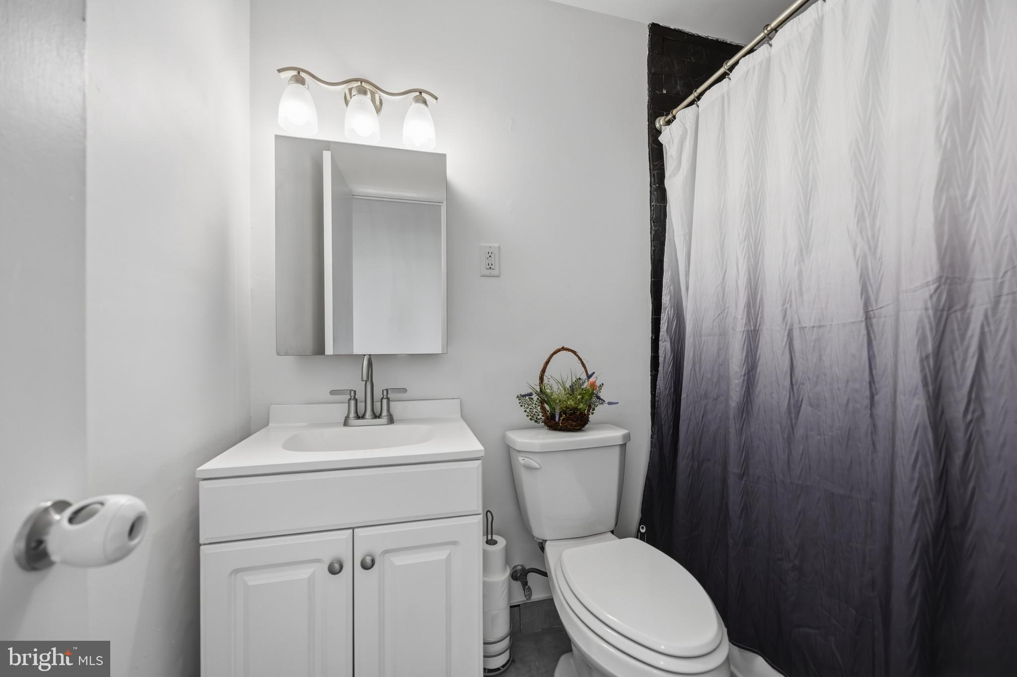 ROXBOROUGH - Residential