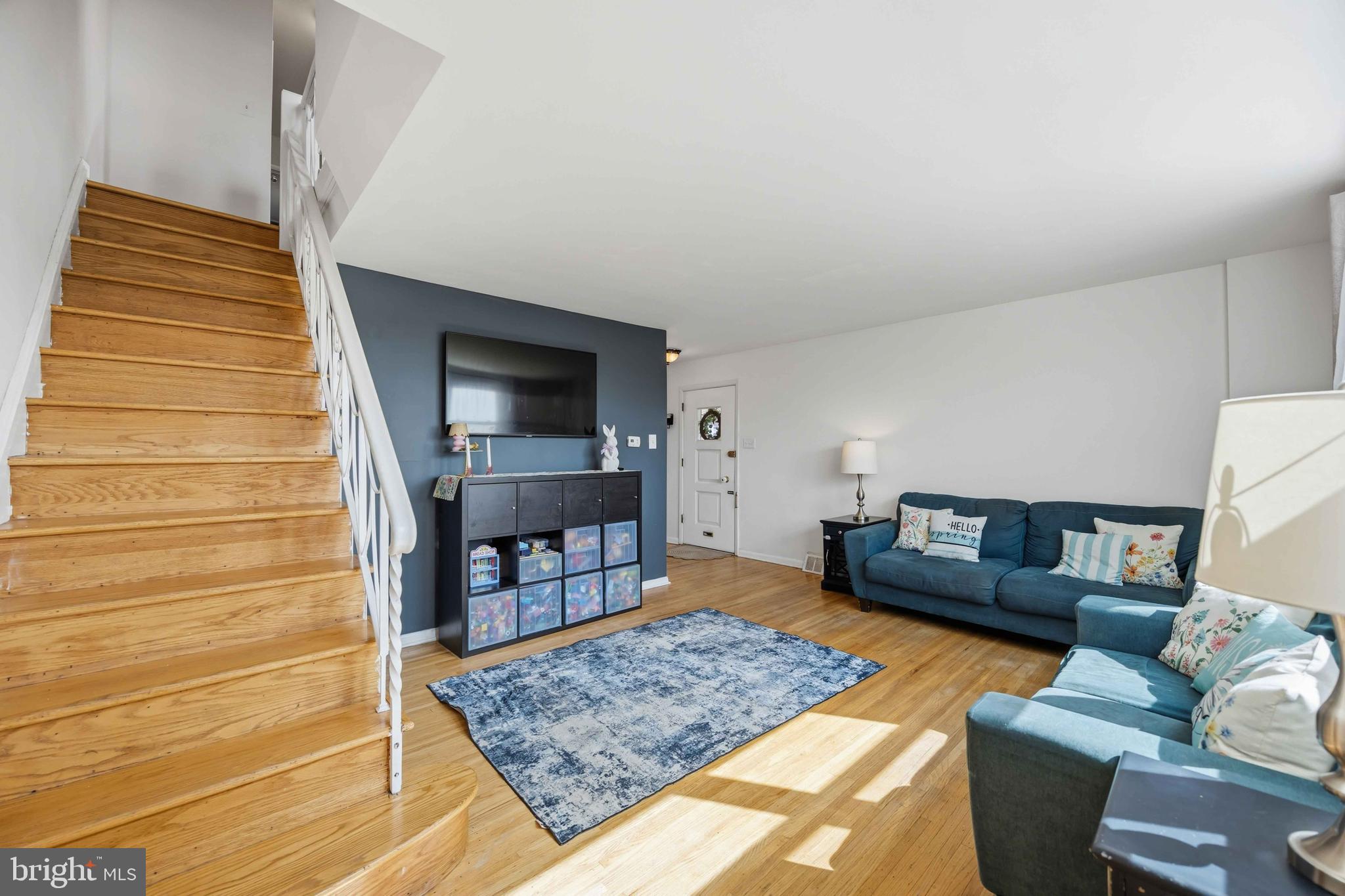 ROXBOROUGH - Residential