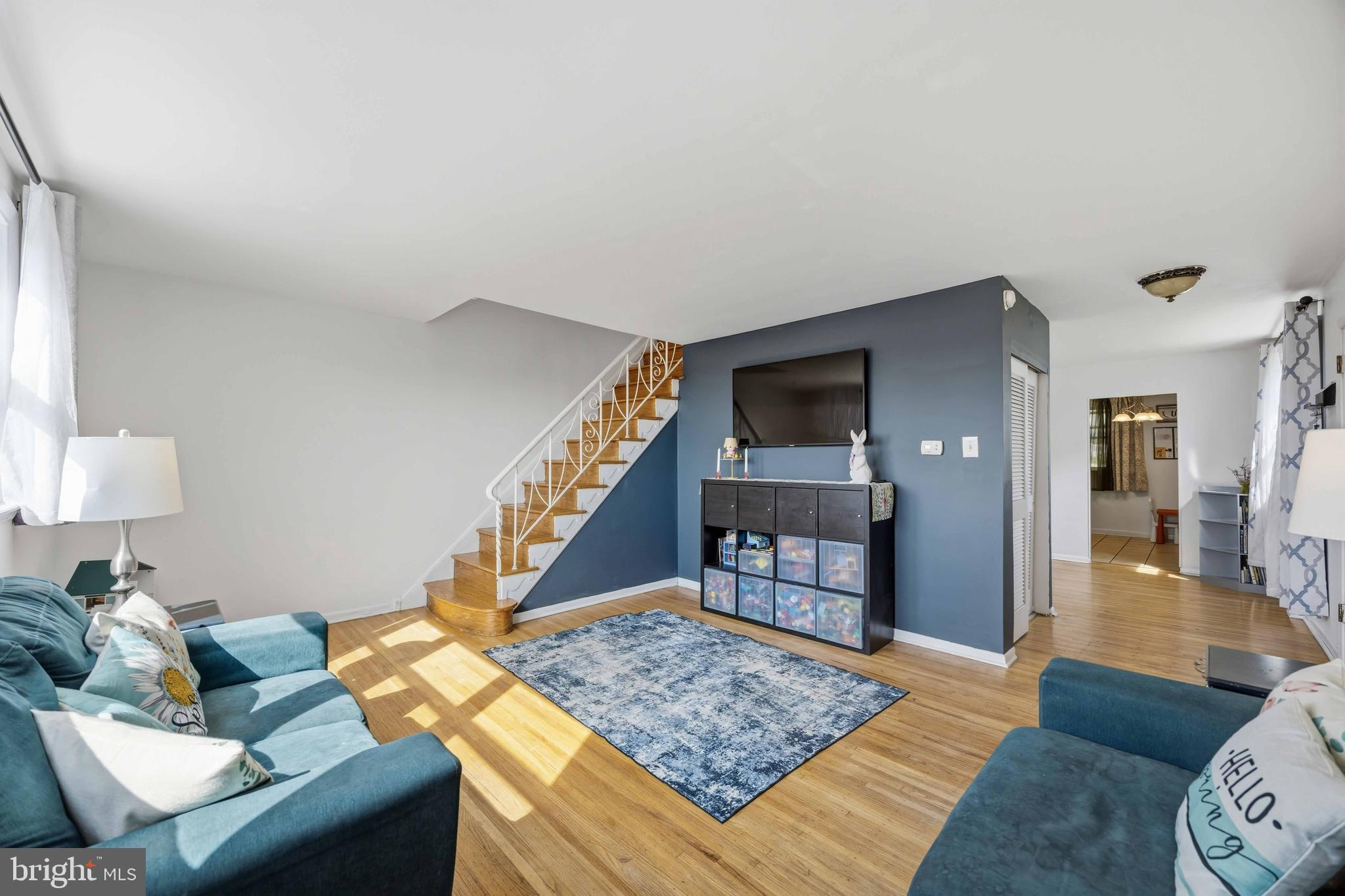 ROXBOROUGH - Residential