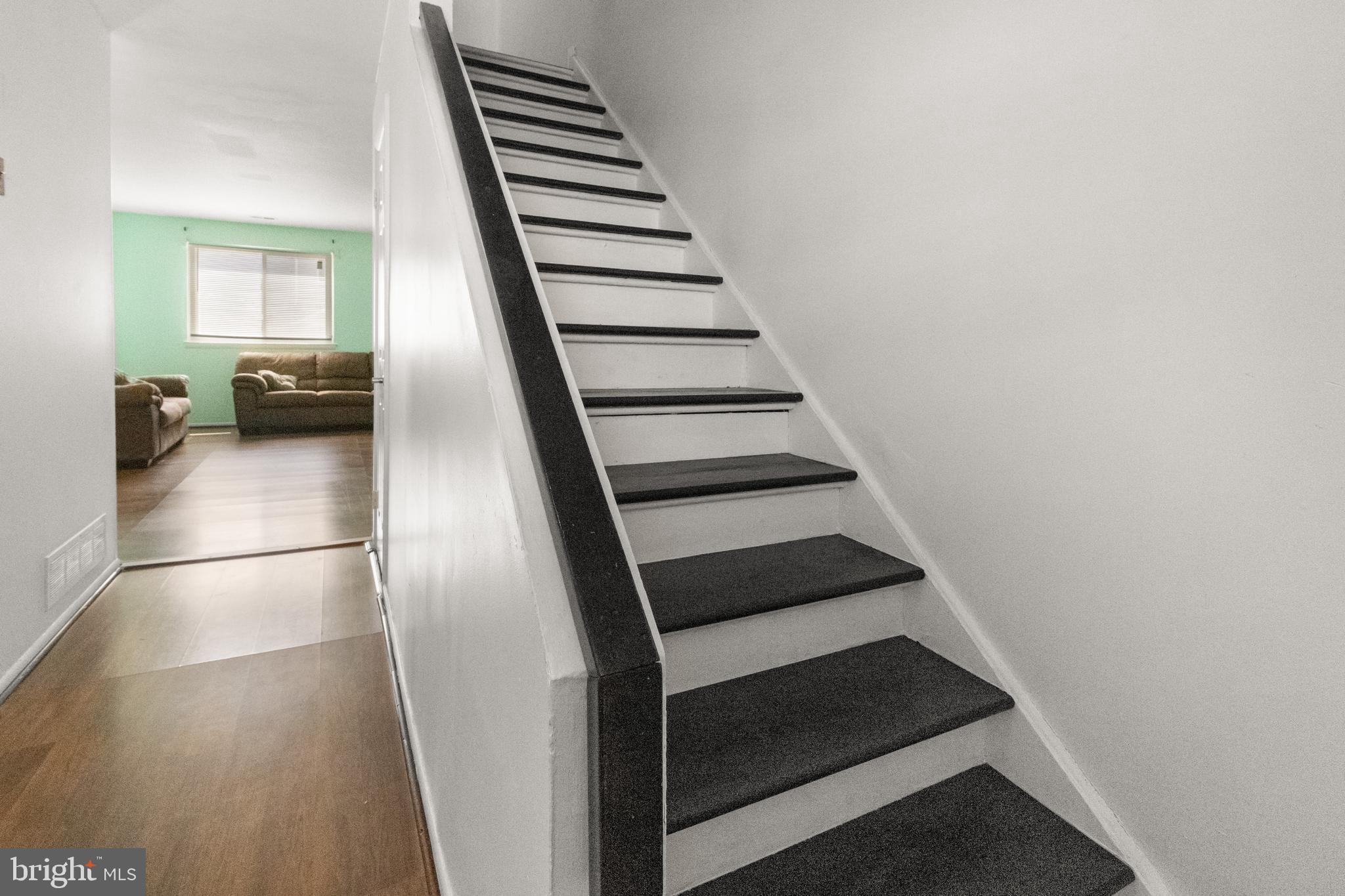 1102 MASON RUN