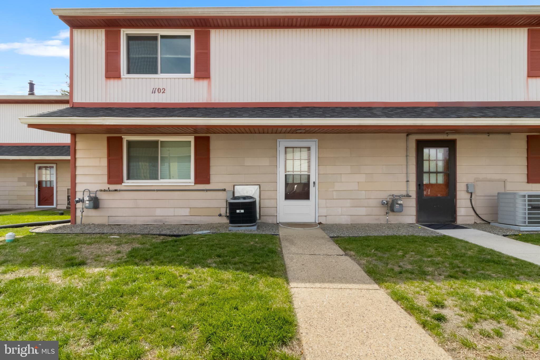 1102 MASON RUN