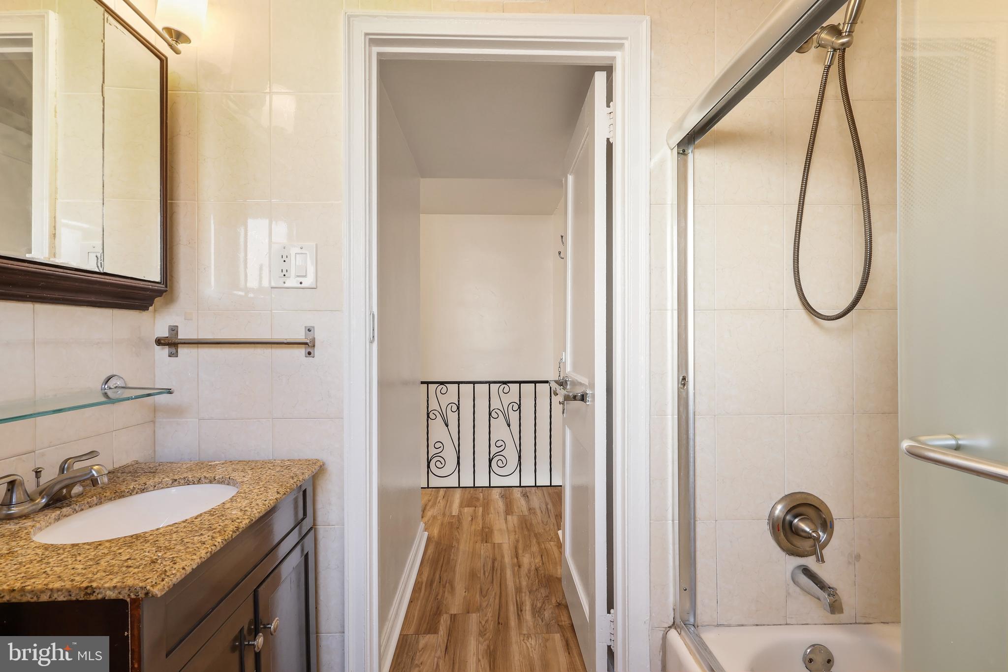 MAYFAIR - Residential