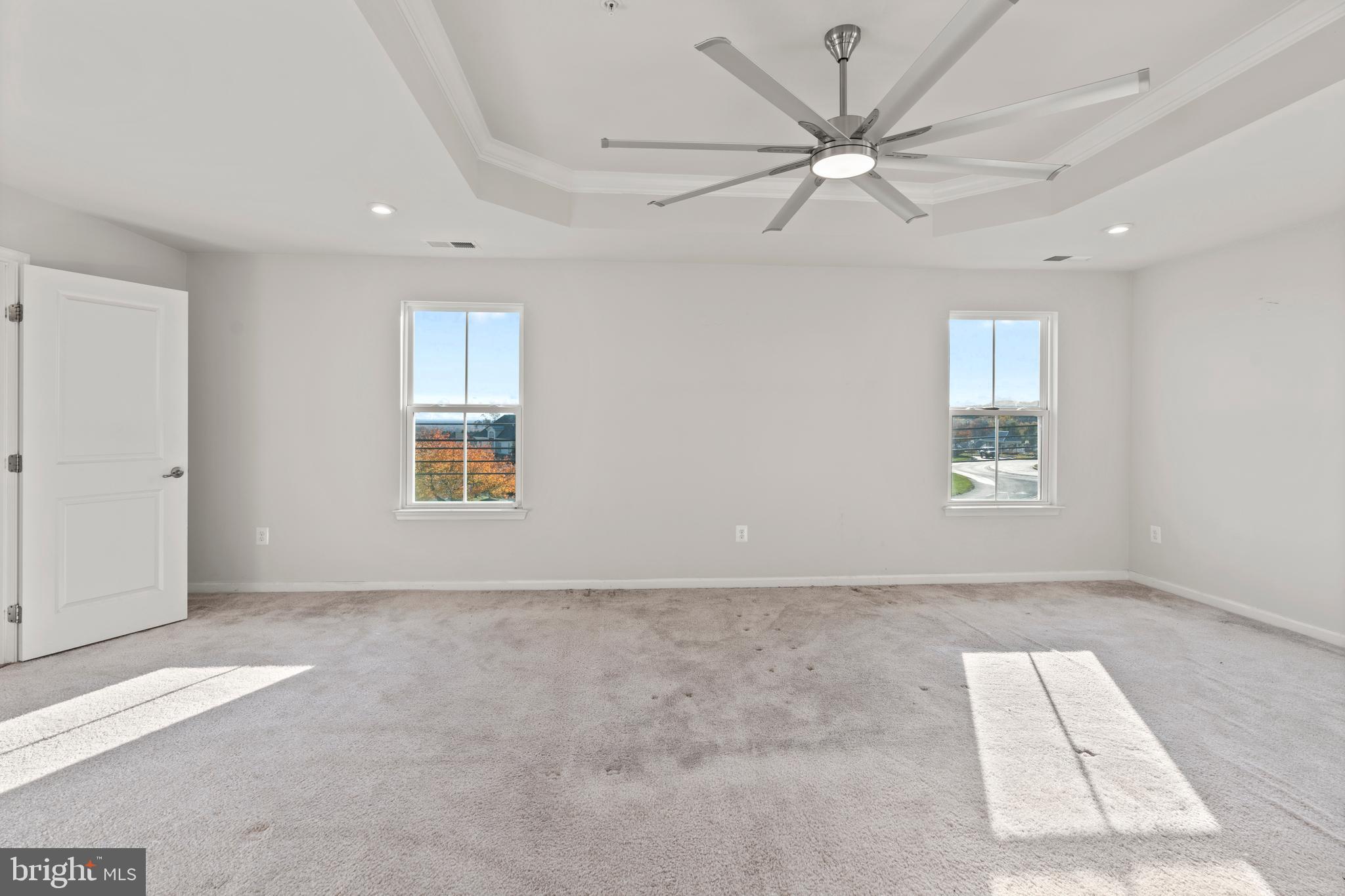 SCENIC MANOR - Residential