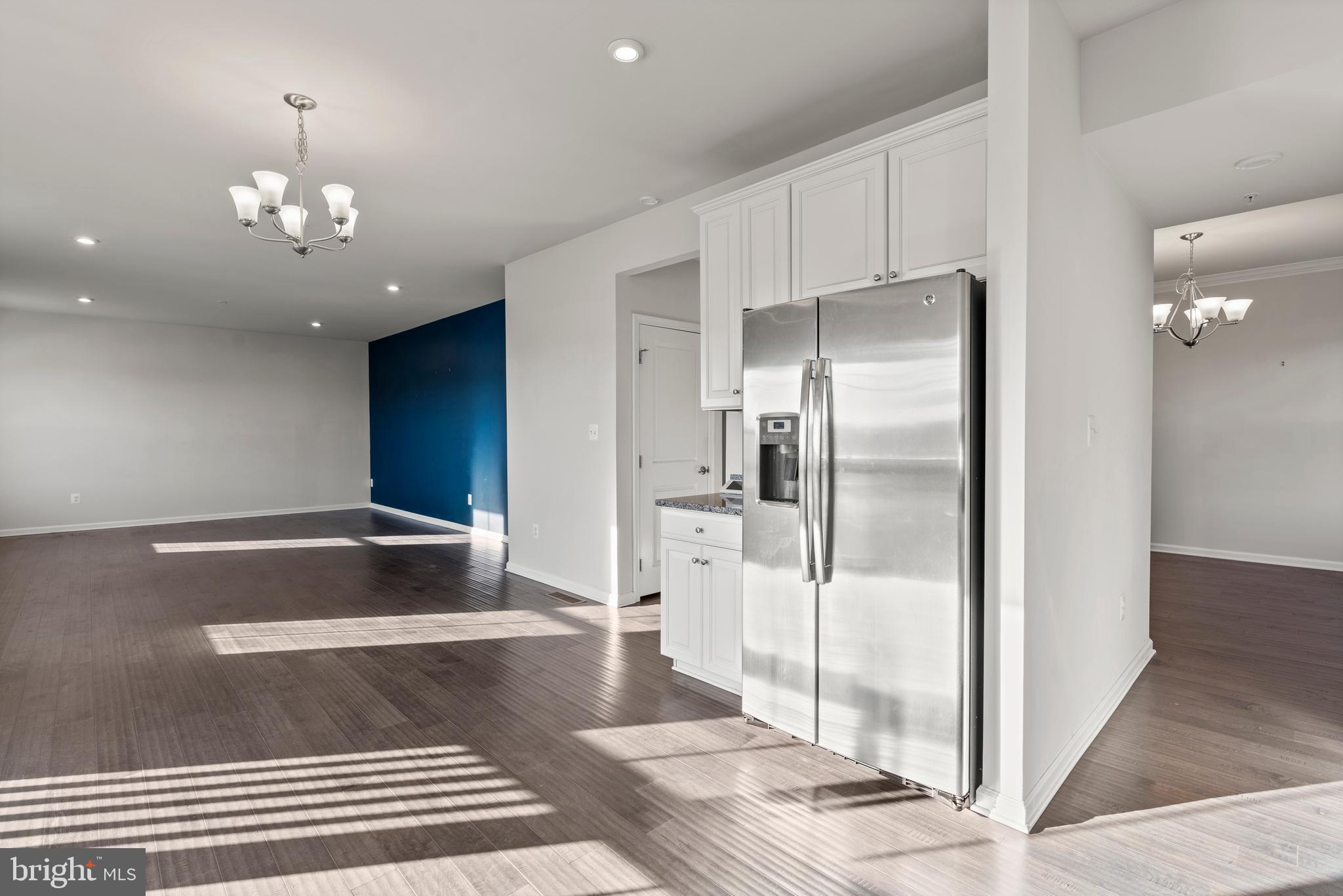 SCENIC MANOR - Residential