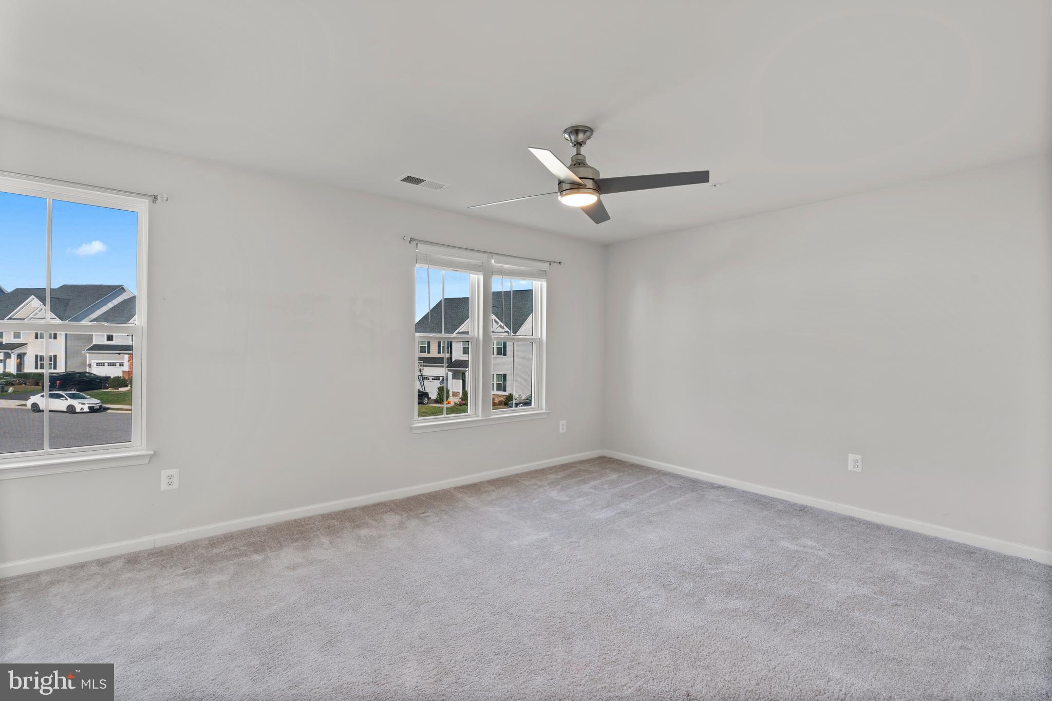 SCENIC MANOR - Residential