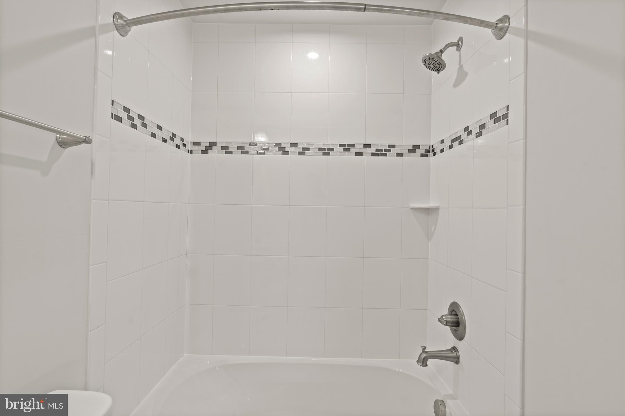 SCENIC MANOR - Residential