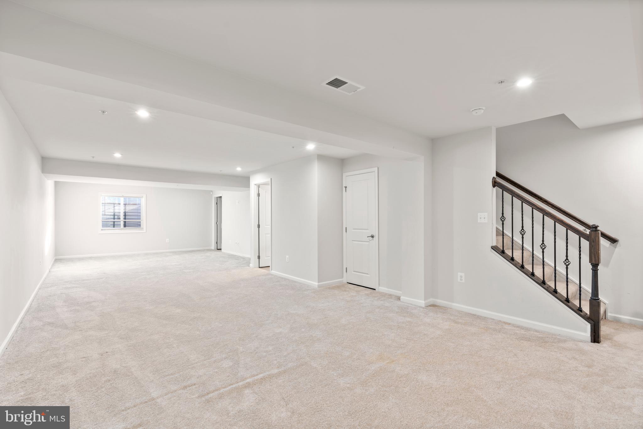 SCENIC MANOR - Residential