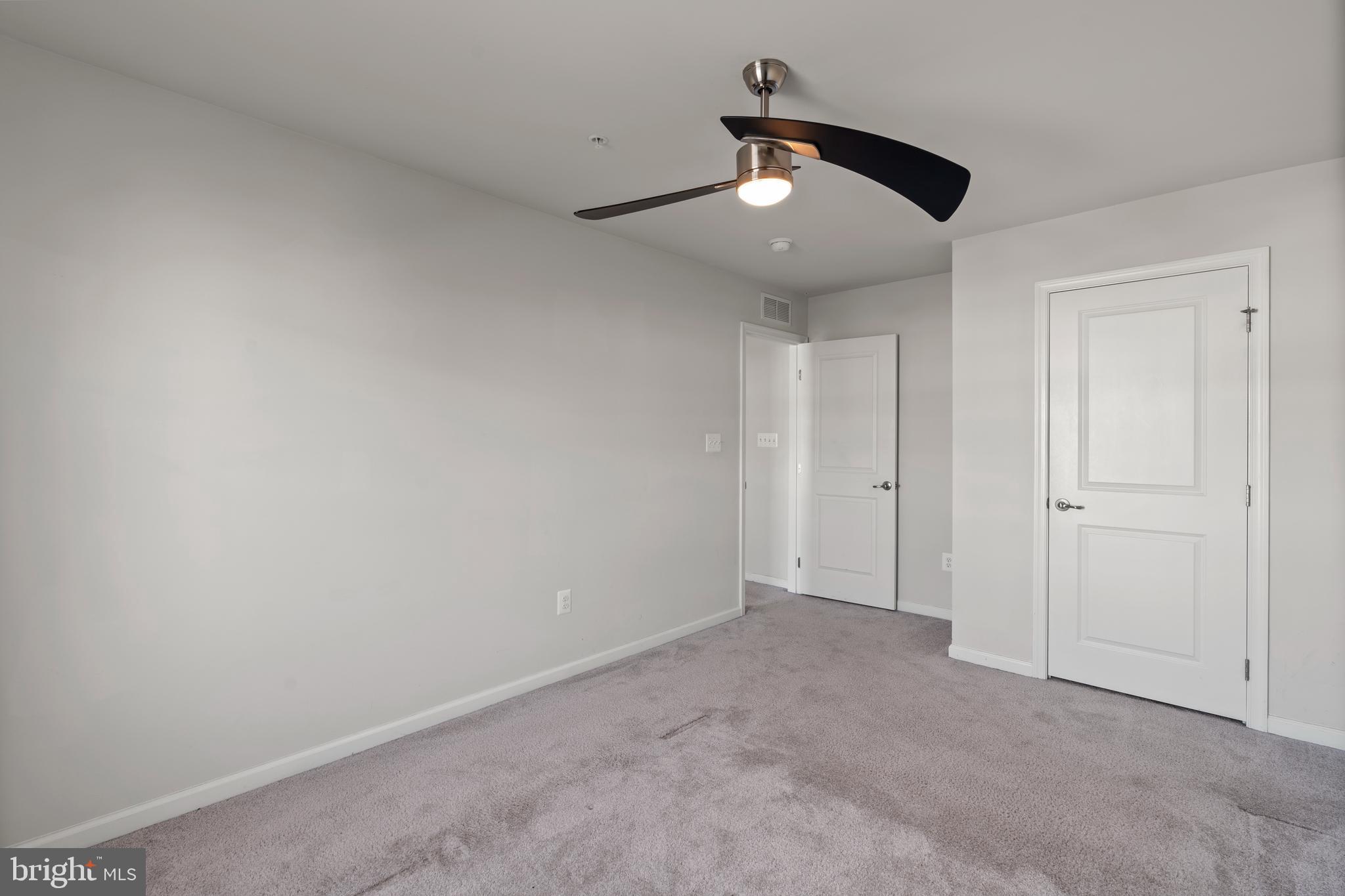 SCENIC MANOR - Residential