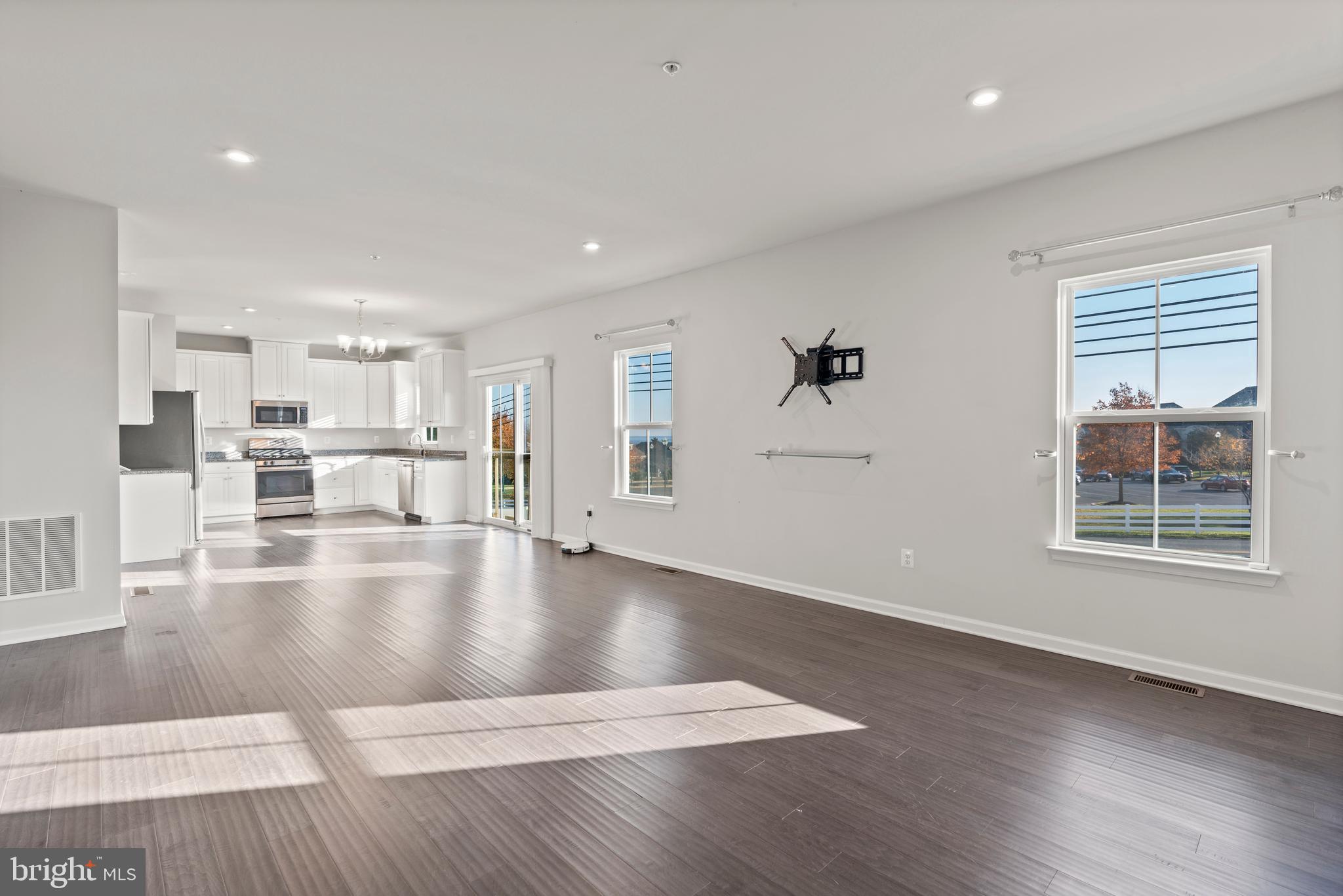 SCENIC MANOR - Residential