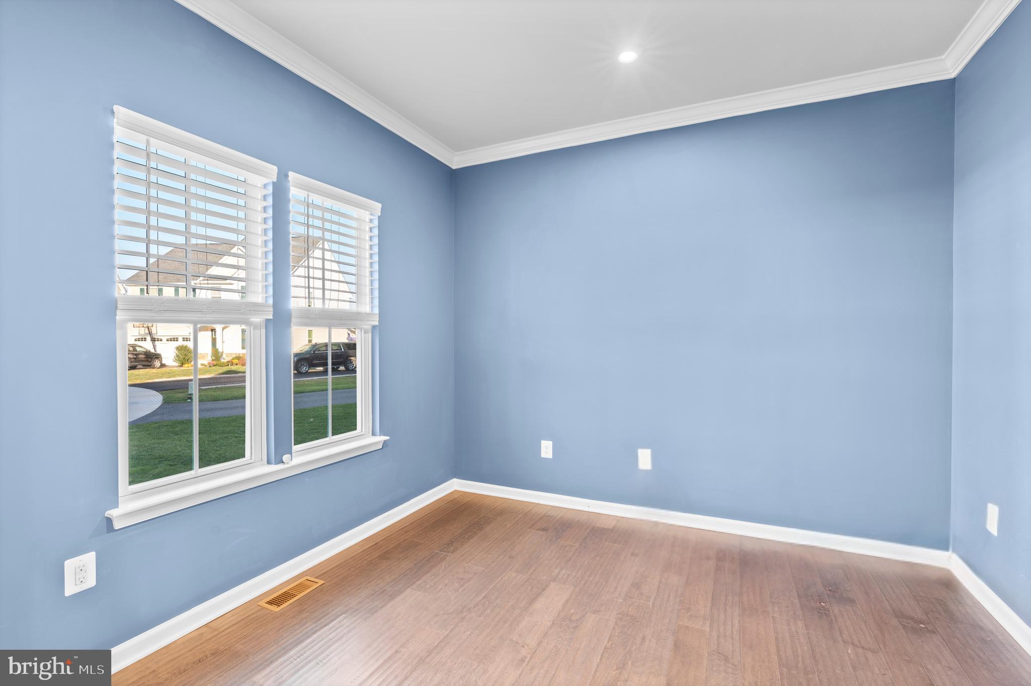 SCENIC MANOR - Residential