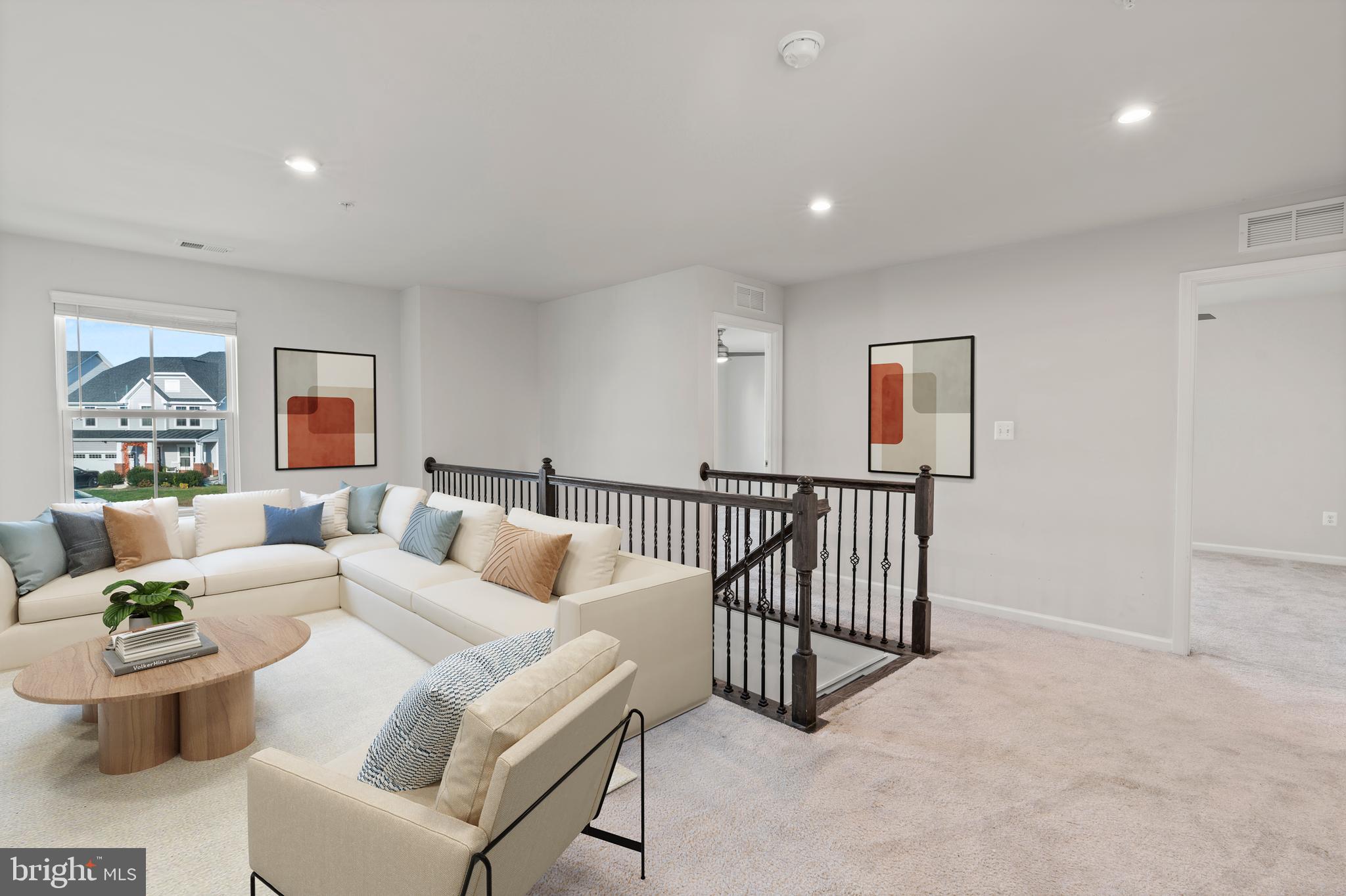 SCENIC MANOR - Residential