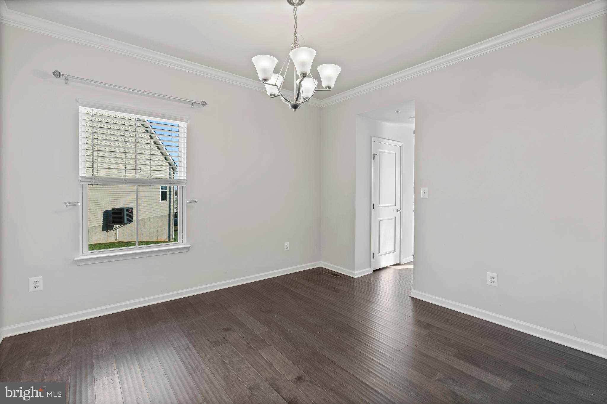 SCENIC MANOR - Residential