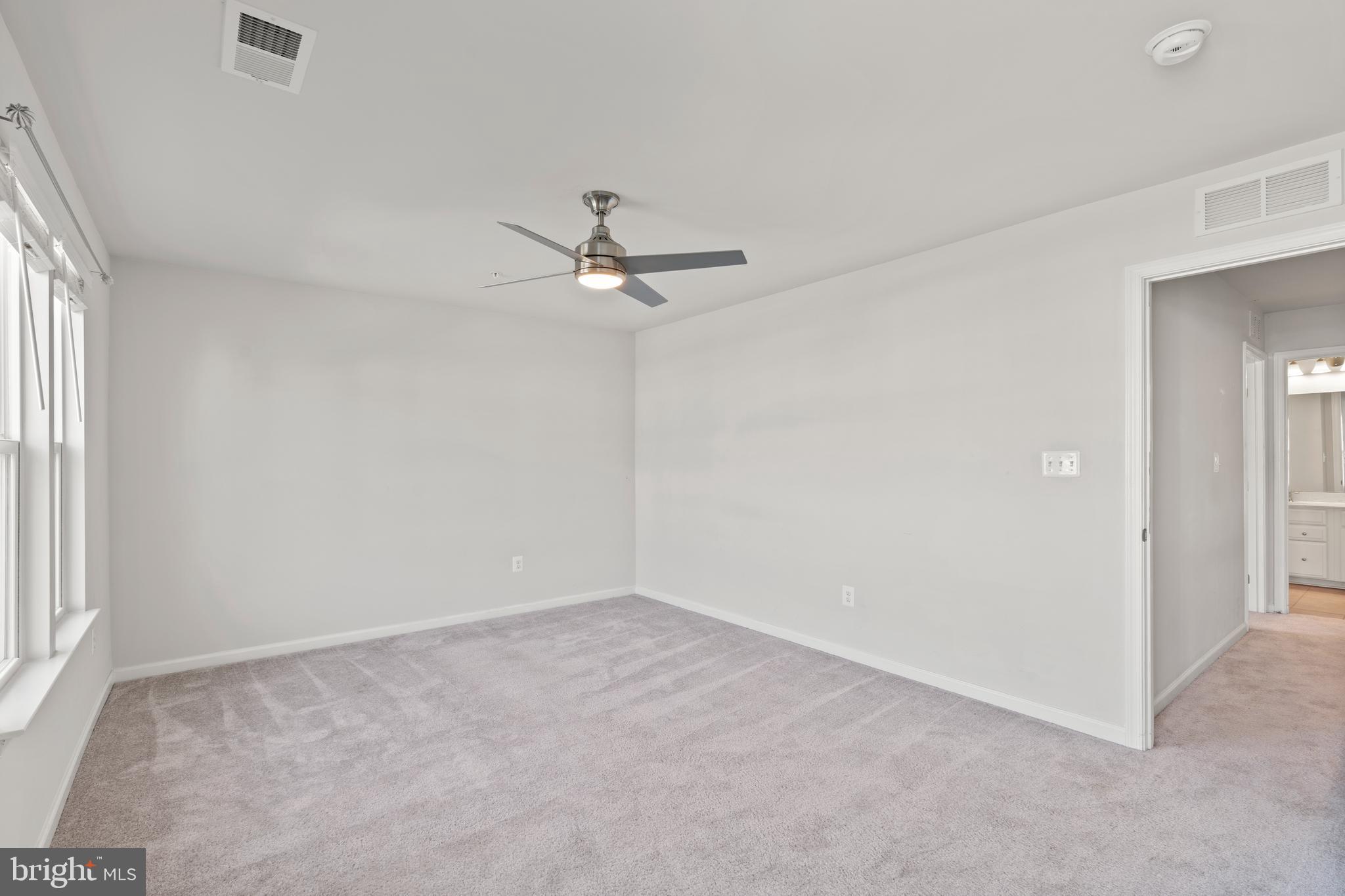 SCENIC MANOR - Residential