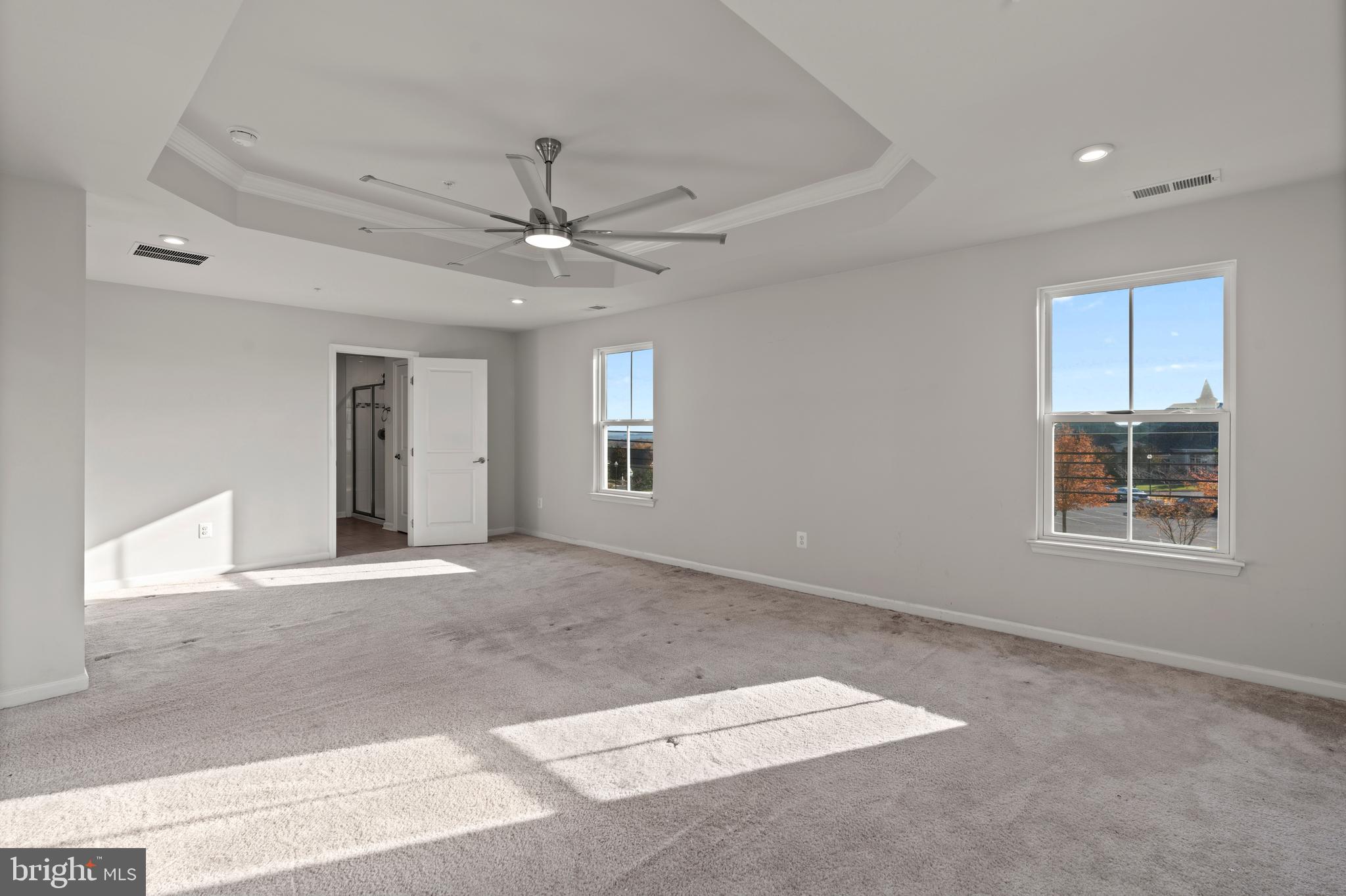 SCENIC MANOR - Residential