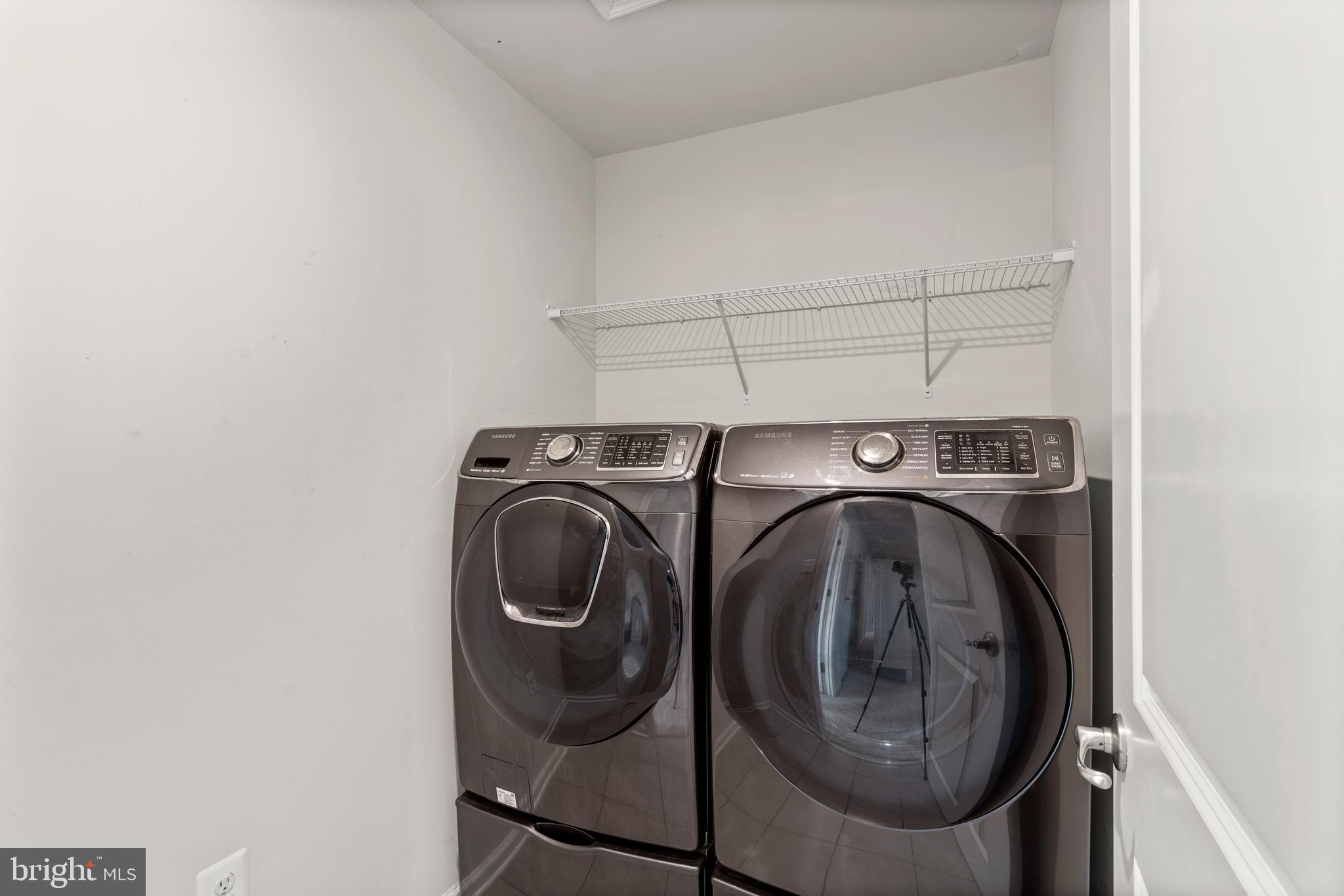 SCENIC MANOR - Residential