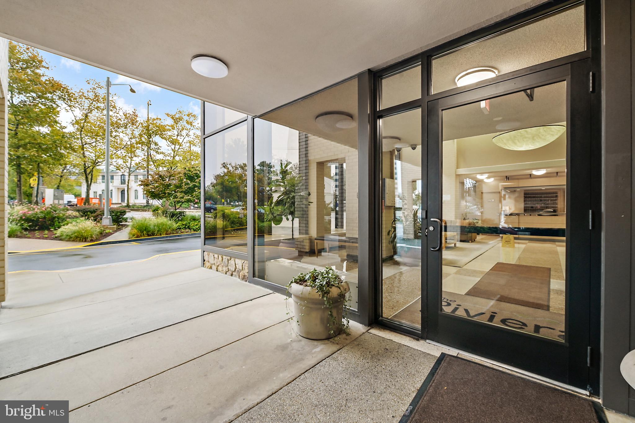 THE RIVIERA OF CHEVY CHASE - Residential Lease