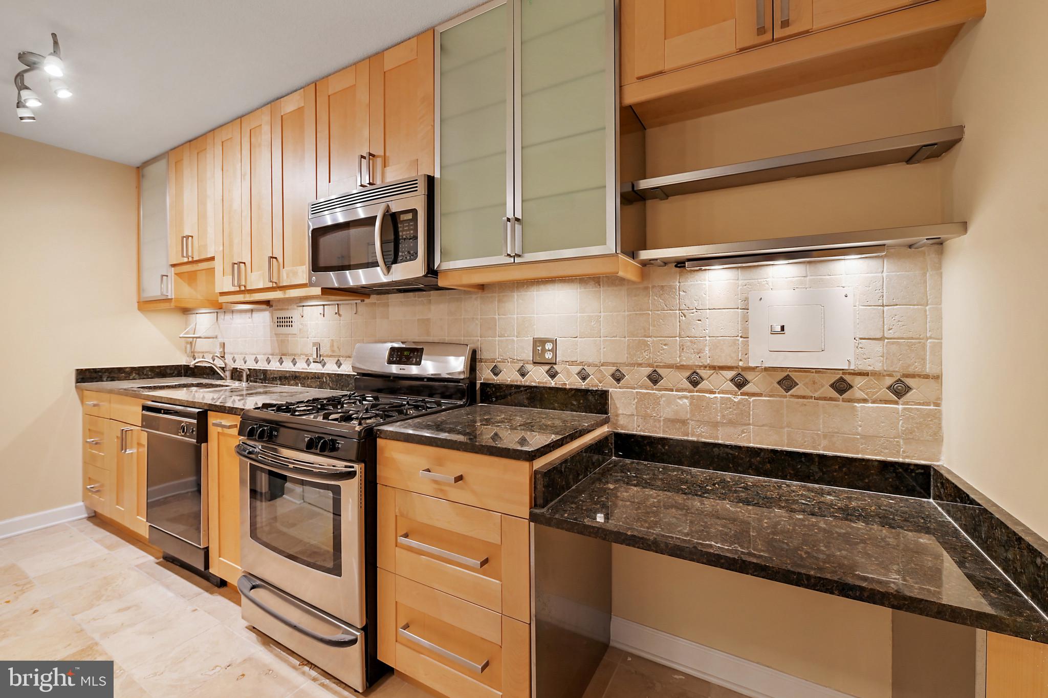 THE RIVIERA OF CHEVY CHASE - Residential Lease