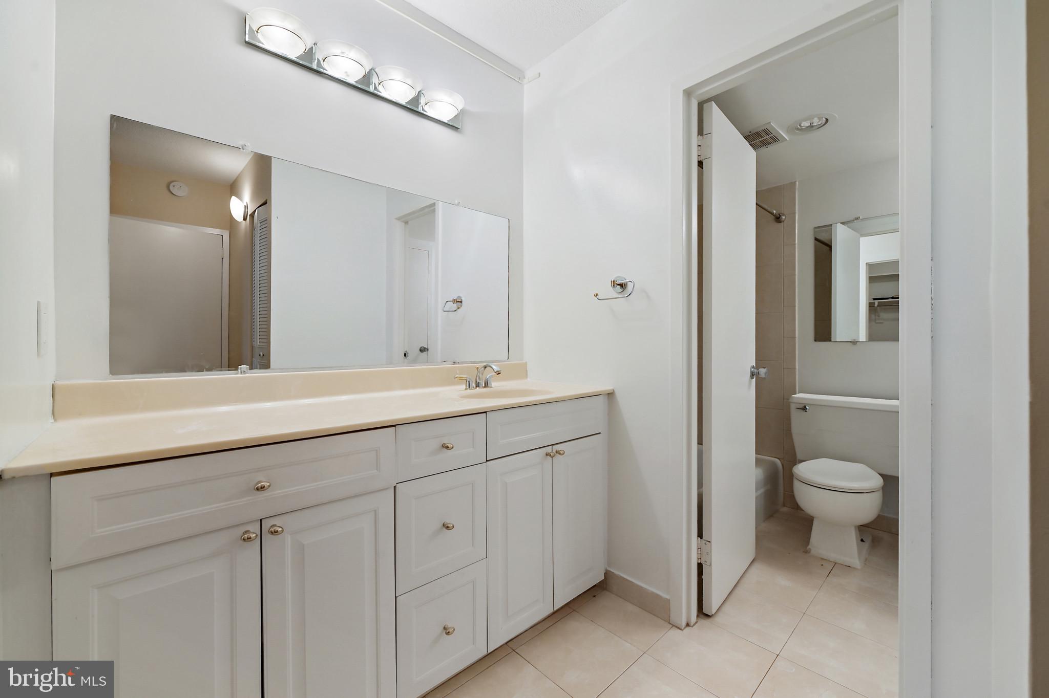 THE RIVIERA OF CHEVY CHASE - Residential Lease