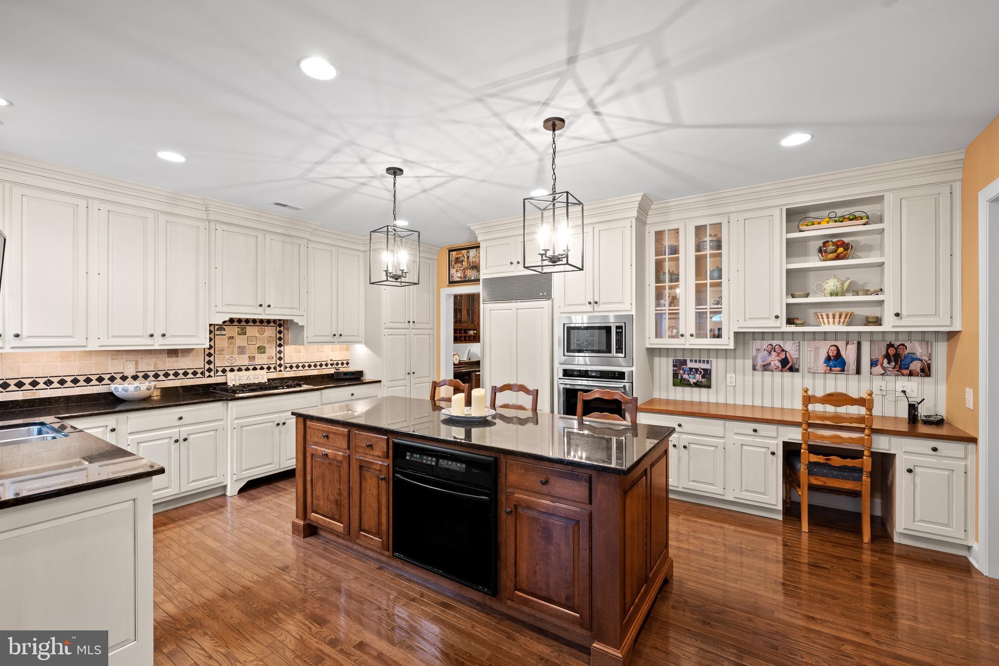 APPLEBROOK - Residential