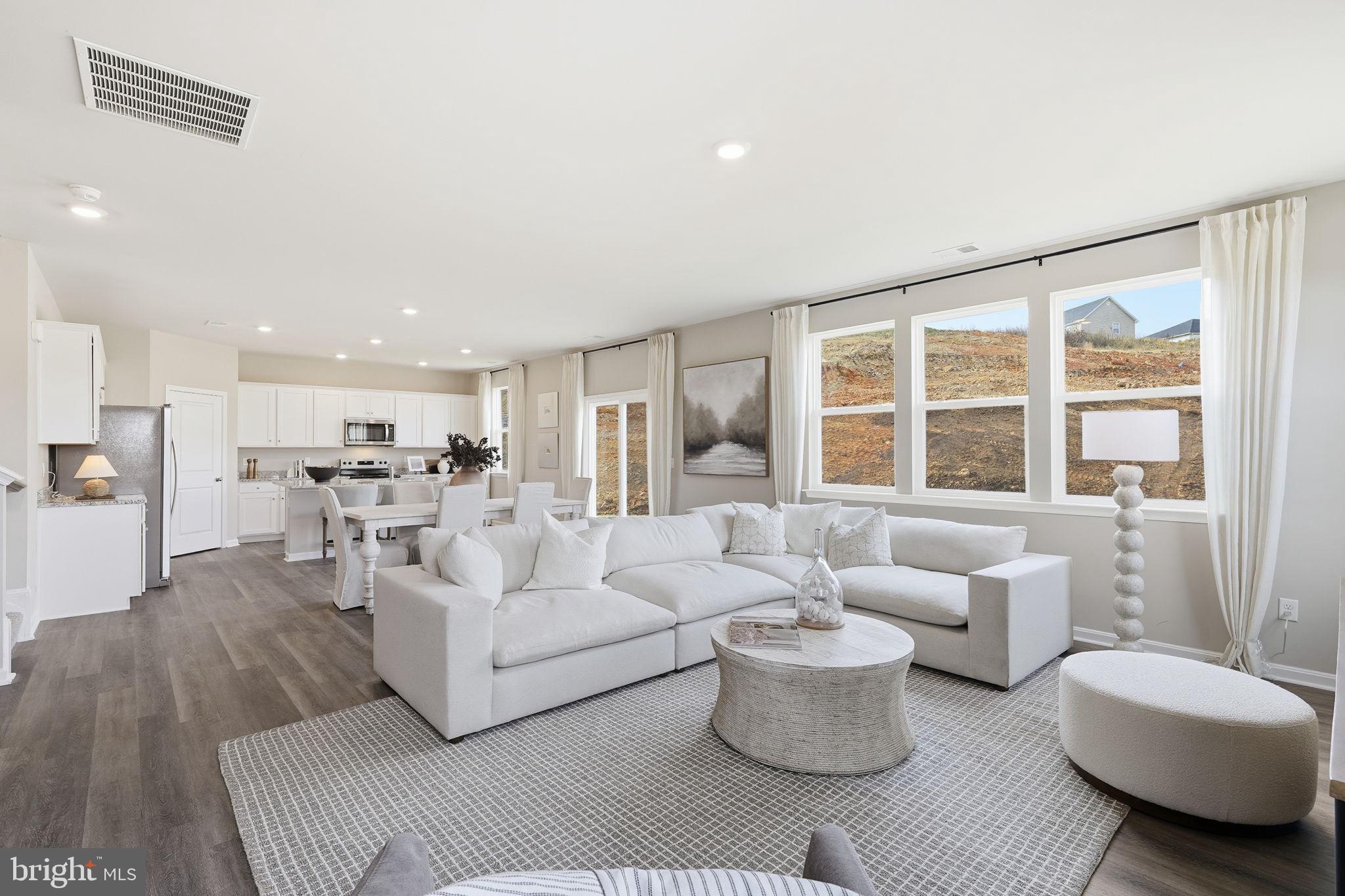 SPRING LAKES - Residential