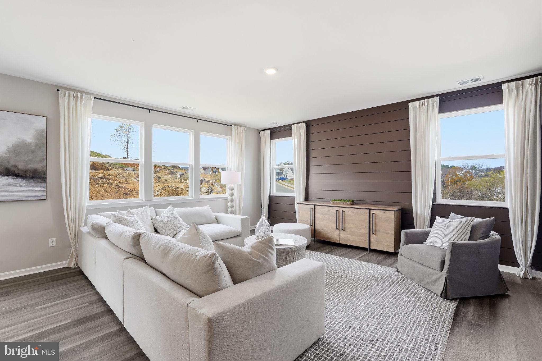 SPRING LAKES - Residential