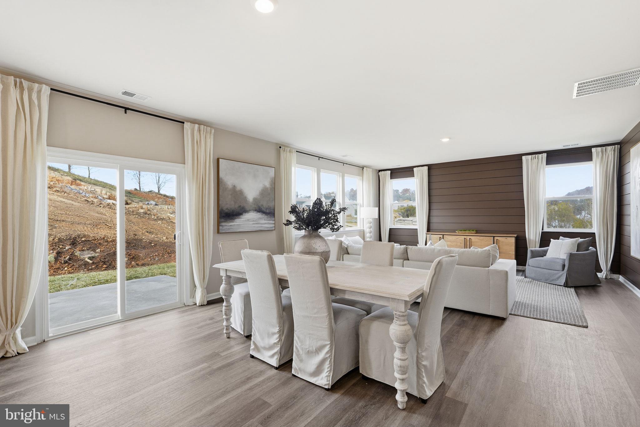 SPRING LAKES - Residential