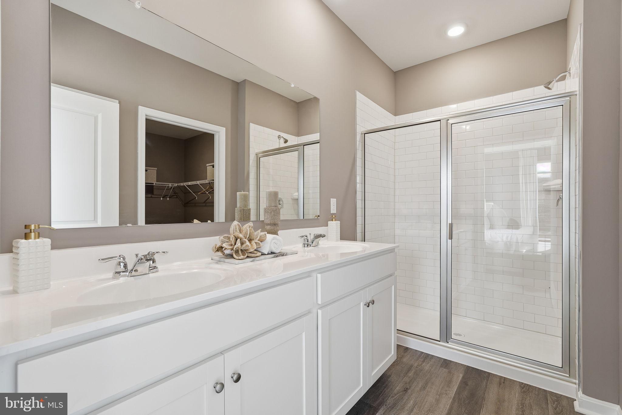 SPRING LAKES - Residential