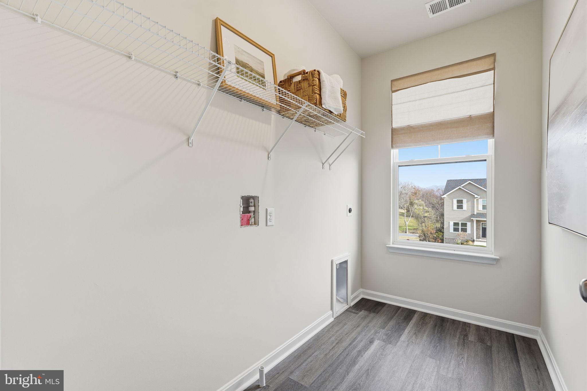 SPRING LAKES - Residential