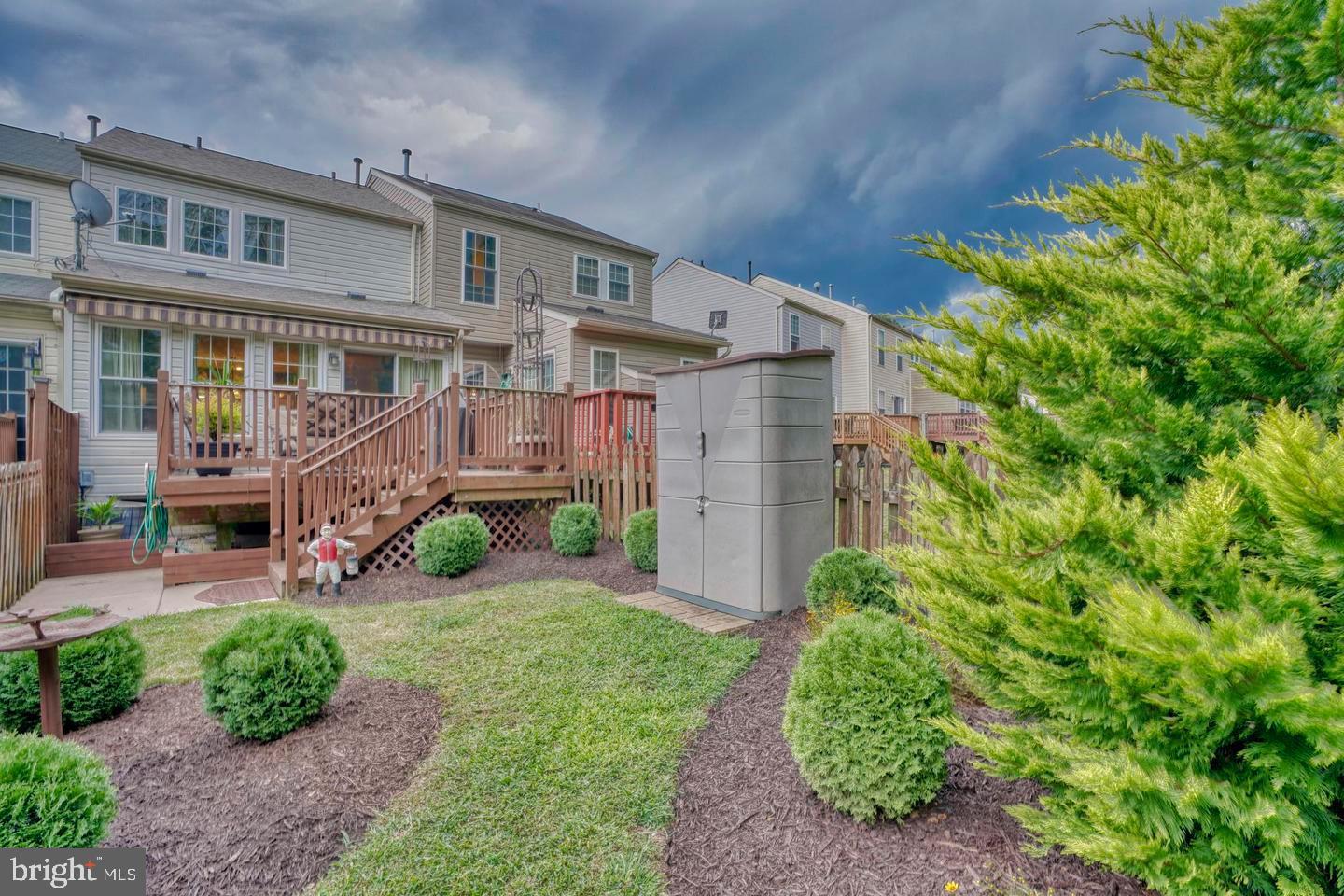 BRIGHT OAKS - Residential Lease