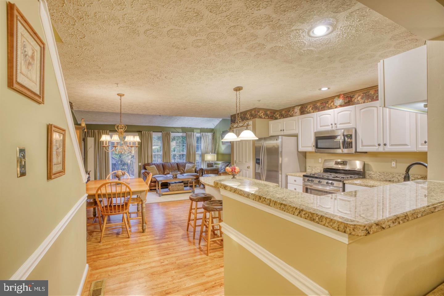 BRIGHT OAKS - Residential Lease