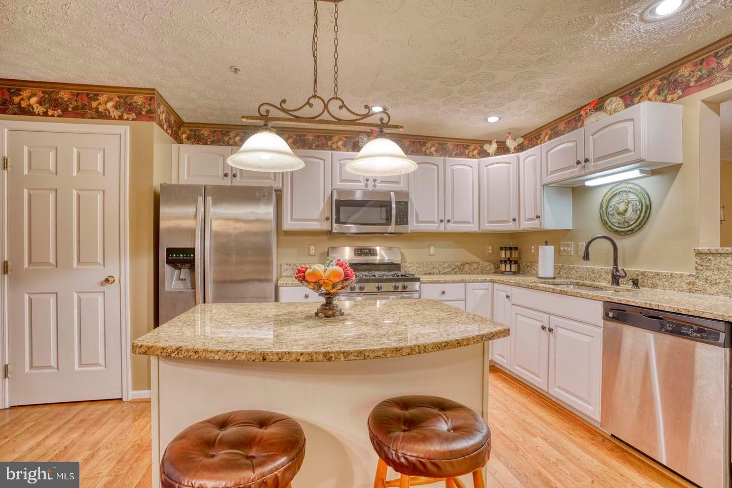 BRIGHT OAKS - Residential Lease