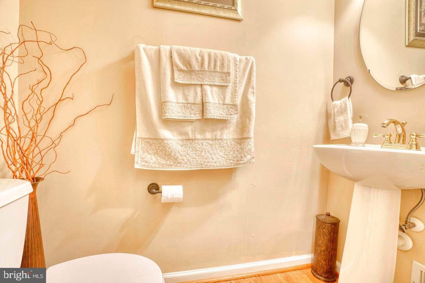 BRIGHT OAKS - Residential Lease