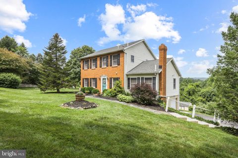 8967 CENTURY FARMS ROAD FELTON PA 17322