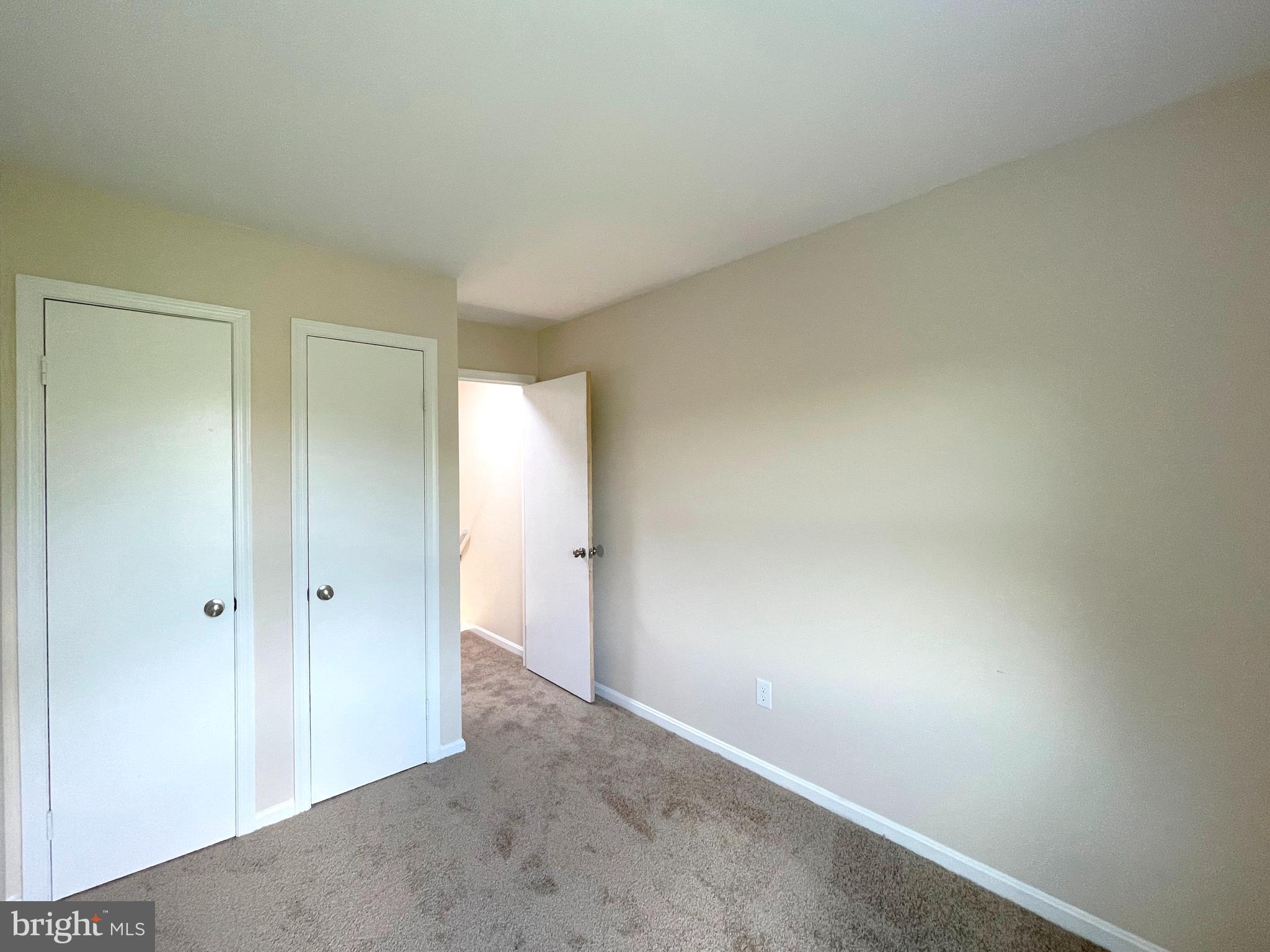 VALLEY DRIVE ESTATES - Residential Lease