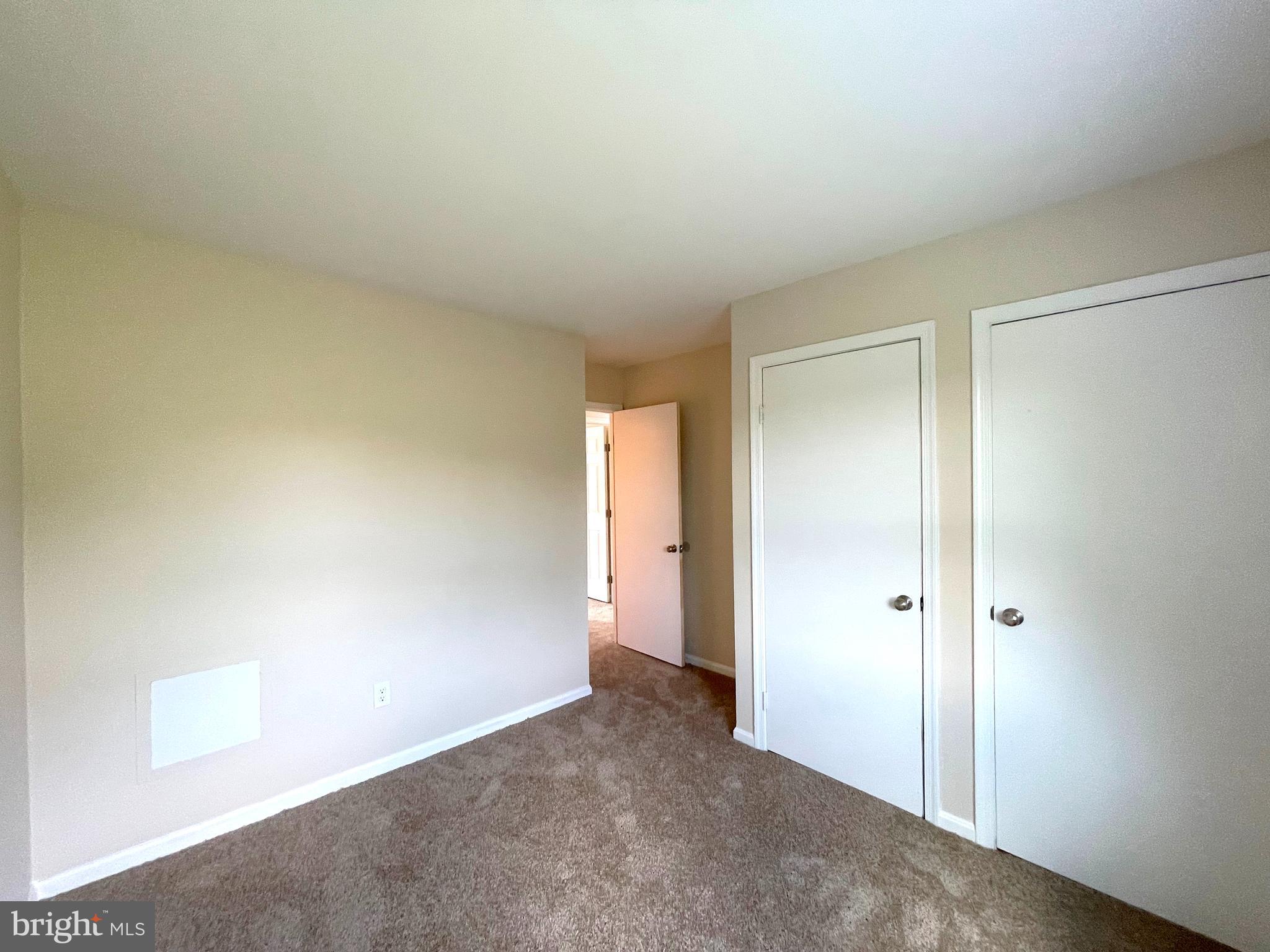 VALLEY DRIVE ESTATES - Residential Lease