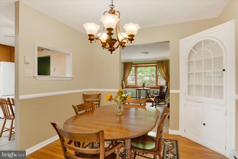 Tiny photo for 118 Nittany Dr, MECHANICSBURG, PA 17055 (MLS # PACB2052824)