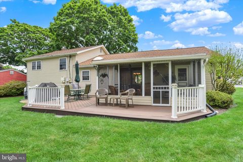 Tiny photo for 118 Nittany Dr, MECHANICSBURG, PA 17055 (MLS # PACB2052824)