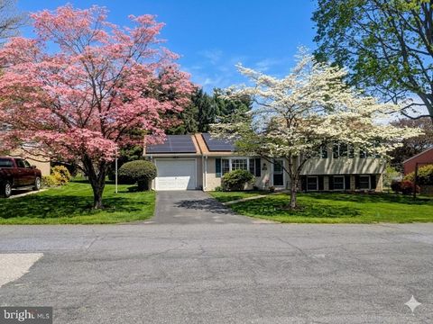 Tiny photo for 118 Nittany Dr, MECHANICSBURG, PA 17055 (MLS # PACB2052824)