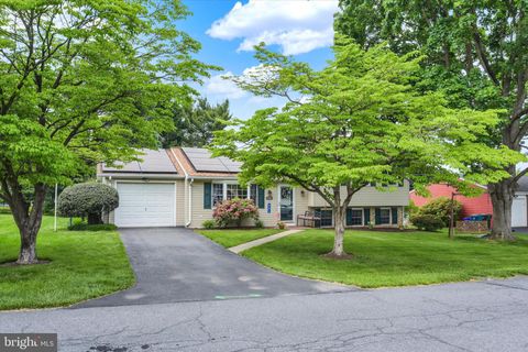 Tiny photo for 118 Nittany Dr, MECHANICSBURG, PA 17055 (MLS # PACB2052824)